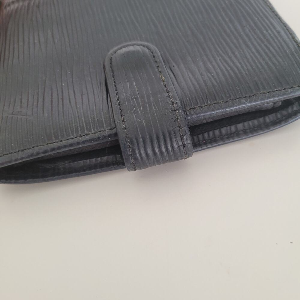 Vintage Louis Vuitton Epi Leather Bifold Wallet Black Snap Closure Organizer - Picture 14 of 15